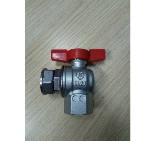 Кульовий кутовий кран Giacomini 3/4"х3/4" рВ-рВ, з накидною гайкою, хромований Кульовий кутовий кран Giacomini 3/4"х3/4" рВ-рВ, з накидною гайкою, хромований